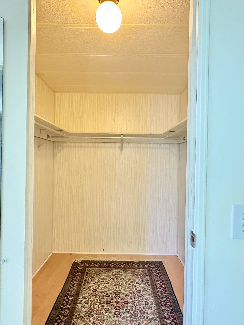 433 Bimini a Venice, FL Mobile or Manufactured Home for Sale